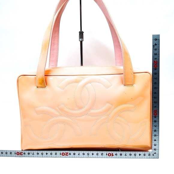 Chanel Triple CC Patent Leather - Picture 2 of 7